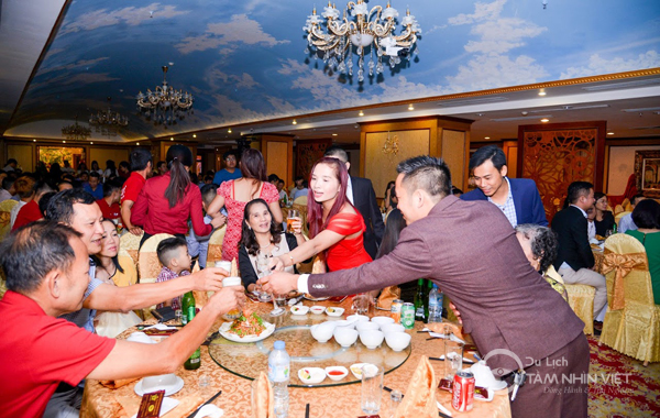 gala dinner họp lớp