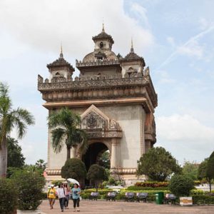 Tượng đài Chiến thắng Patuxay- Khải Hoàn Môn