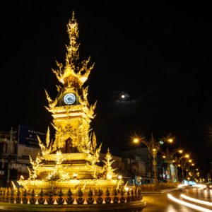 Tháp đồng hồ ở Chiang Rai