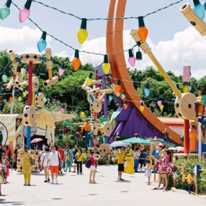 Công viên Disneyland Hồng Kông