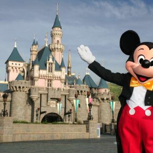 Công viên Disneyland Hồng Kông