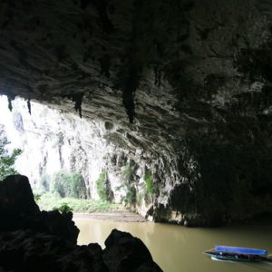 Động Puông, Hồ Ba Bể