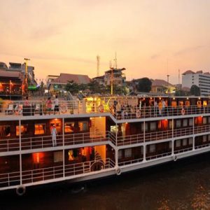 Đêm trên du thuyền RV Indochine