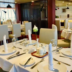 Nhà hàng trên du thuyền RV Indochine