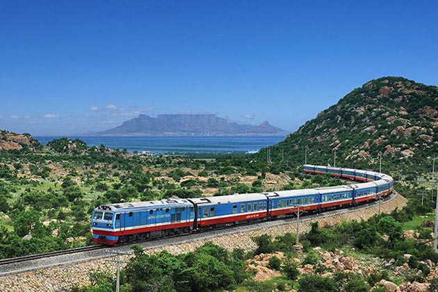 Tour du lịch Nghệ An & Cửa Lò - tàu hỏa