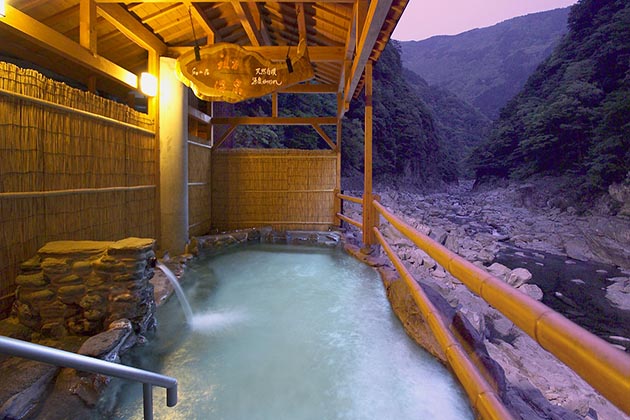 Tour du lịch Nhật Bản mùa thu - tắm sauna Nhật Bản