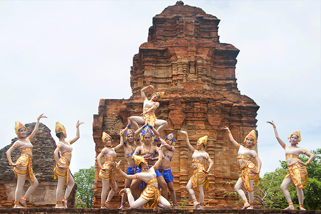 Du Lịch Phan Thiết & Mũi Né - Văn hóa Chăm
