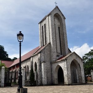 Điểm đến du lịch Sapa - Nhà thờ đá Sapa