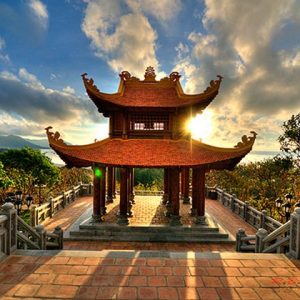 Tour du lịch Côn Đảo trọn gói - Chùa Núi Một