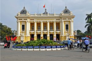 Đón nhận một số tư liệu về Nhà hát lớn Hà Nội