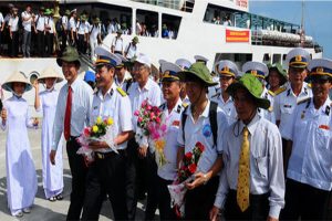 Phú Yên đón đoàn ”Hành trình theo dấu tích đường Hồ Chí Minh trên biển – Học kỳ trên biển”