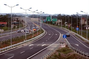 Thông xe toàn tuyến cao tốc Nội Bài - Lào Cai
