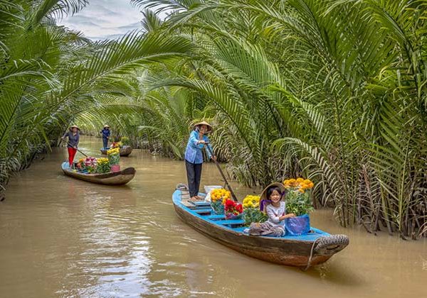 Thăm quan cù lao Long Lân Qui Phụng