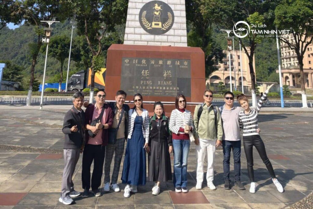 Công Ty Du Lịch Tầm Nhìn Việt