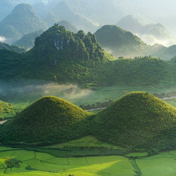 Núi-đôi-Quản-Bạ---Hà-Giang