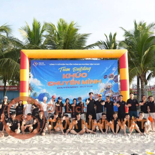 Team Building tại biển Hải Tiến