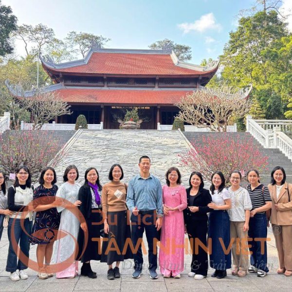 Tour Hà Nội 1 ngày ghé Đường Lâm Chùa Mía và Đền Và