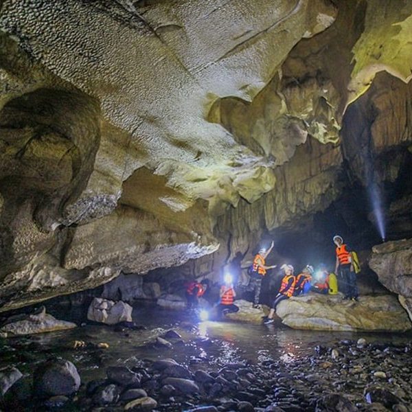 Hang Thẳm Phầy - tour du lịch Ba Bể