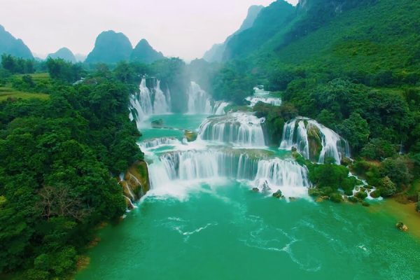 Tua Du lịch Thác Bản Dốc