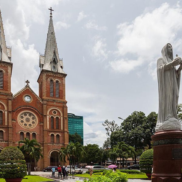 Tour Sài Gòn 4N3Đ Nhà thờ Đức Bà