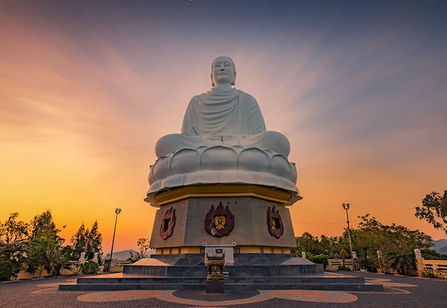 Nhà thờ Chánh Tòa - Tour du lịch Nha Trang 3 ngày