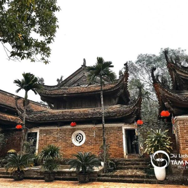 Tham quan chùa Tây Phương cổ kính dịp du xuân