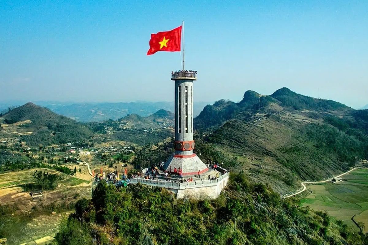 cột cờ lũng cú