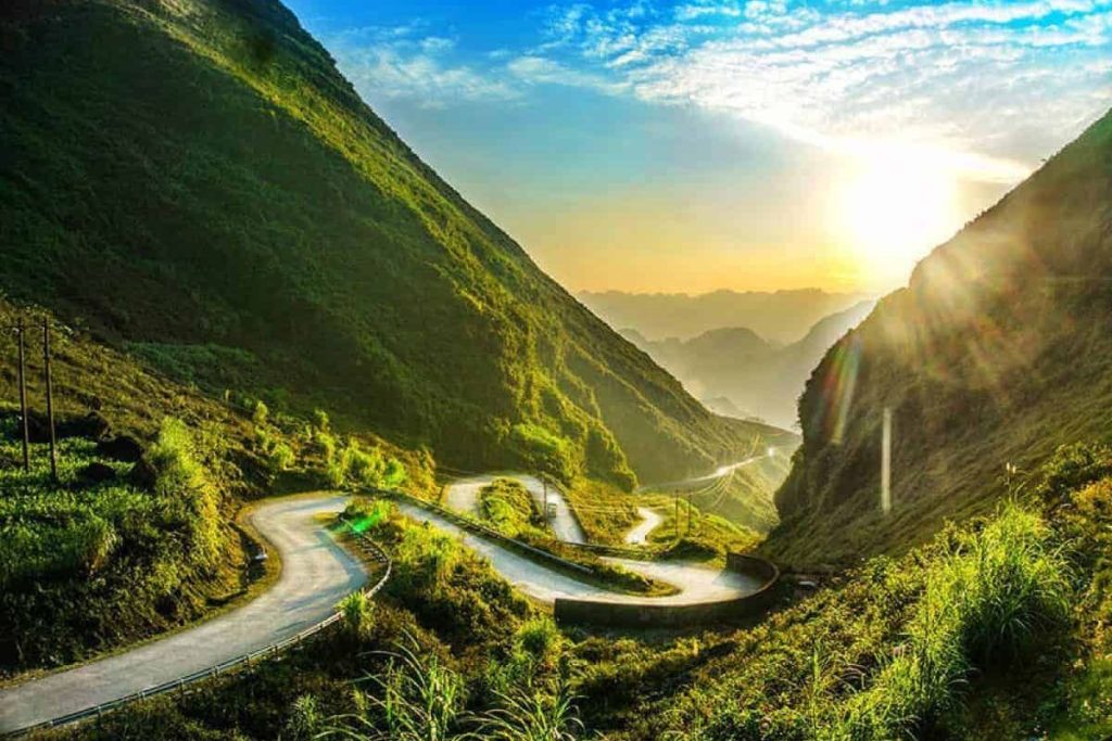 Công Ty Du Lịch Tầm Nhìn Việt