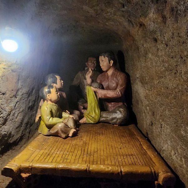 Địa đạo Vịnh Mốc