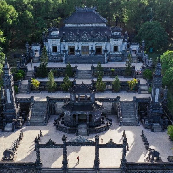 LĂNG KHẢI ĐỊNH