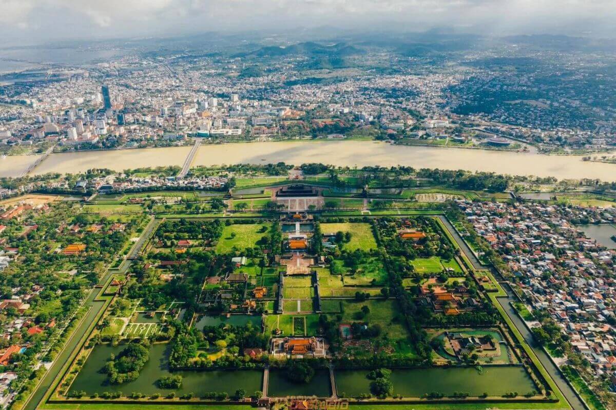 Tour Lịch Sử Huế Quảng Trị 4 ngày 3 đêm tham quan Đại Nội Huế Tour Lịch Sử Huế Quảng Trị 4 ngày 3 đêm tham quan Đại Nội Huế
