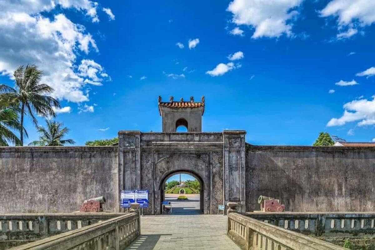 Tour Lịch Sử Huế Quảng Trị Tour Lịch Sử Huế Quảng Trị