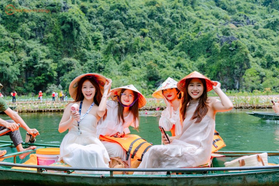 hành trình khám phá cảnh quan thiên nhiên