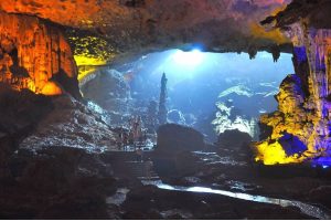 Động Thiên Cung Quảng Ninh