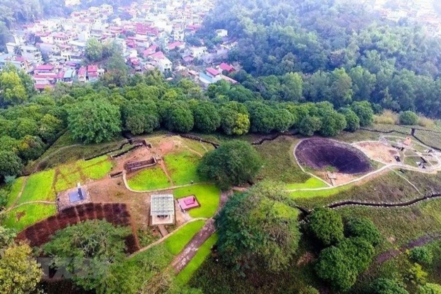 Thăm Đồi A1 Điện Biên