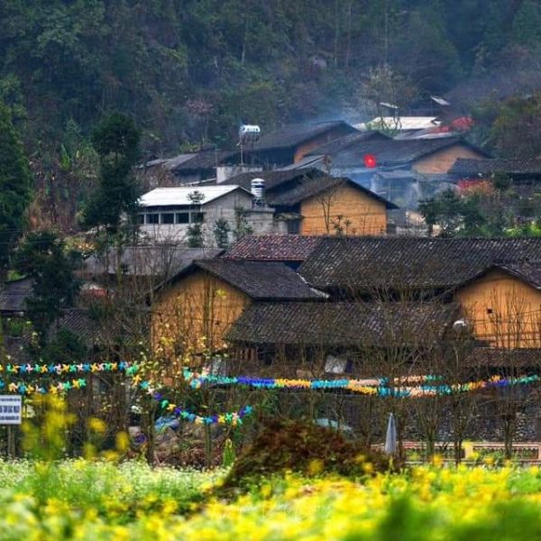 Làng văn hóa Lũng Cam