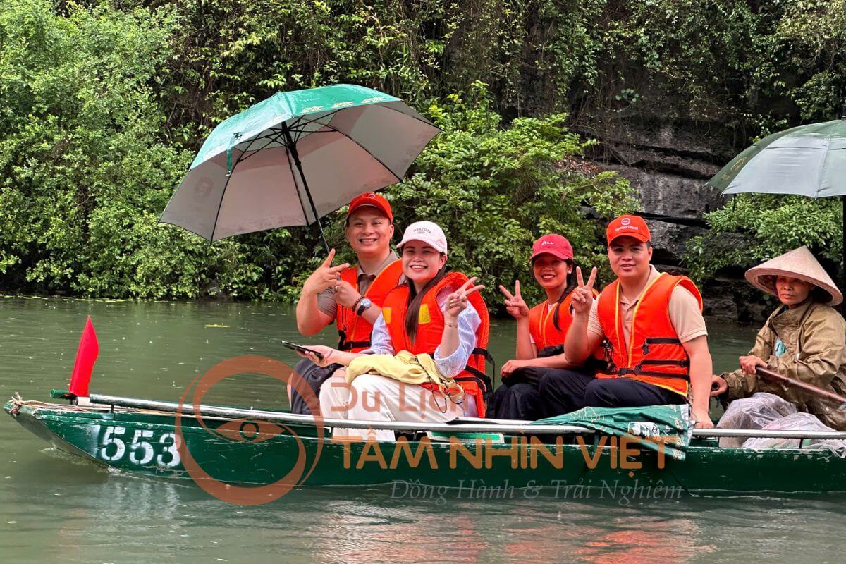 Check-in Tràng An di sản thiên nhiên thế giới