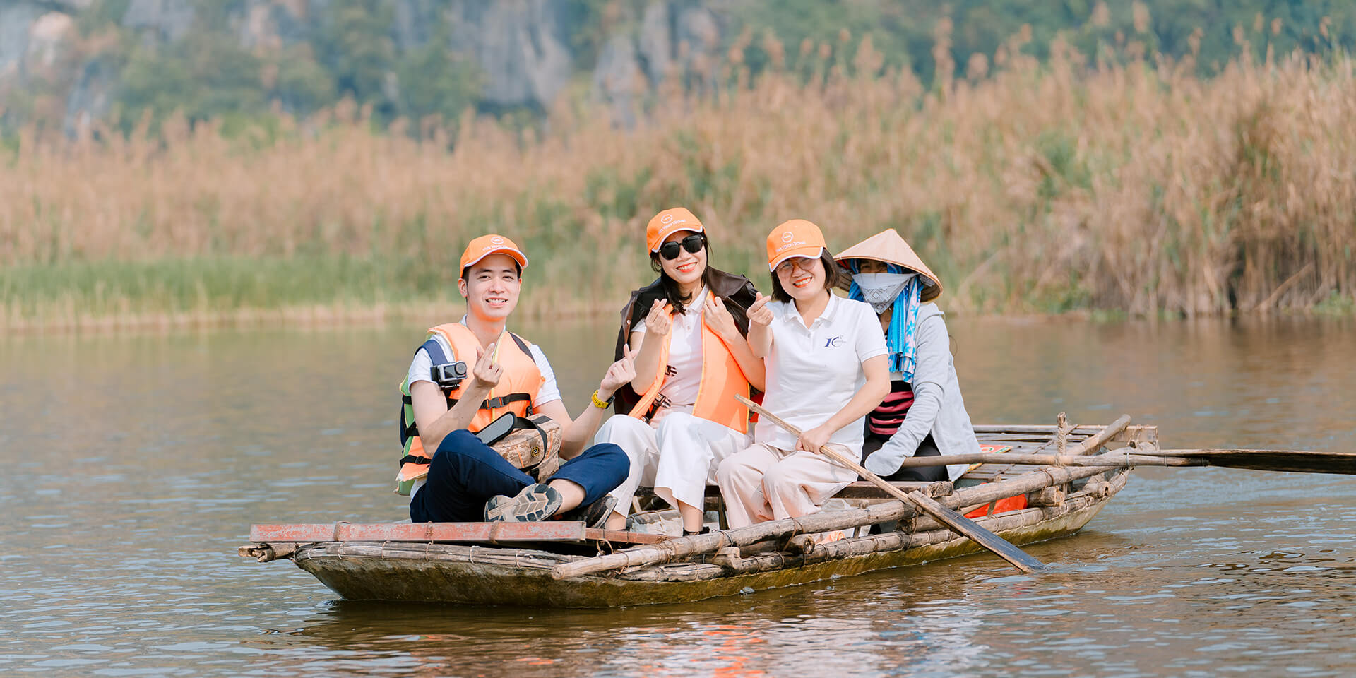 Công Ty Tổ Chức Tour Du Lịch Tầm Nhìn Việt
