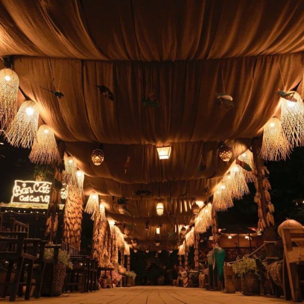 Du khách nghỉ dưỡng tại homestay Sapa trong tour Tây Bắc 2 ngày 1 đêm