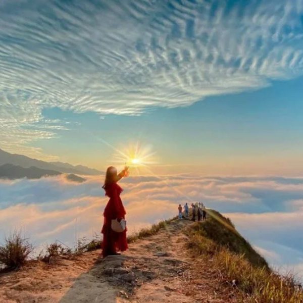 Du lịch Tà Xùa Bắc Yên 2N1Đ biển mây buổi sáng