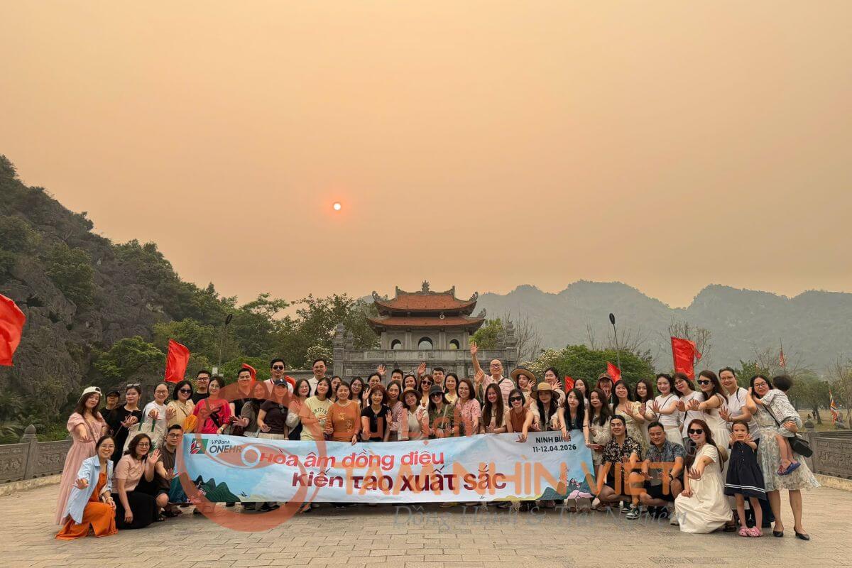Khám phá Ninh Bình với cảnh sắc non nước hữu tình Khám phá Ninh Bình với cảnh sắc non nước hữu tình