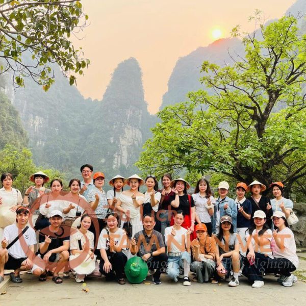 Tham quan Tam Cốc Bích Động tuyệt đẹp