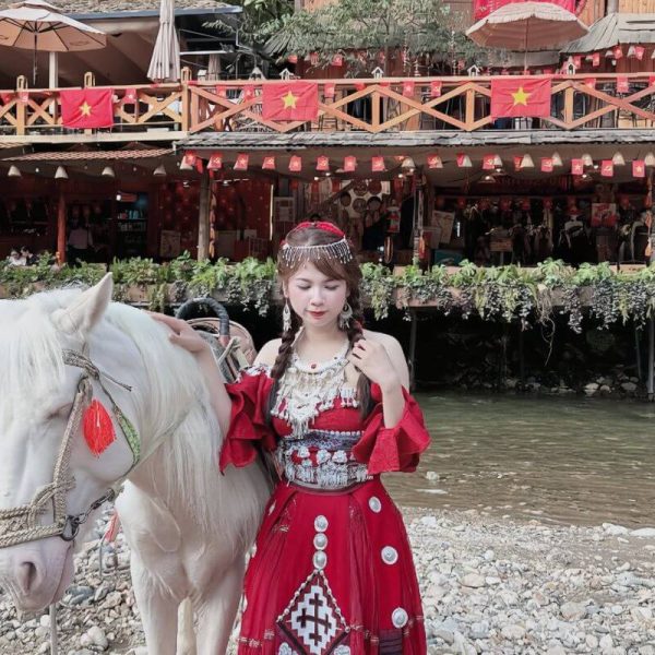 Tour Du Lịch Tây Bắc 3 Ngày 2 Đêm thăm bản làng yên bình ở Cát Cát 1