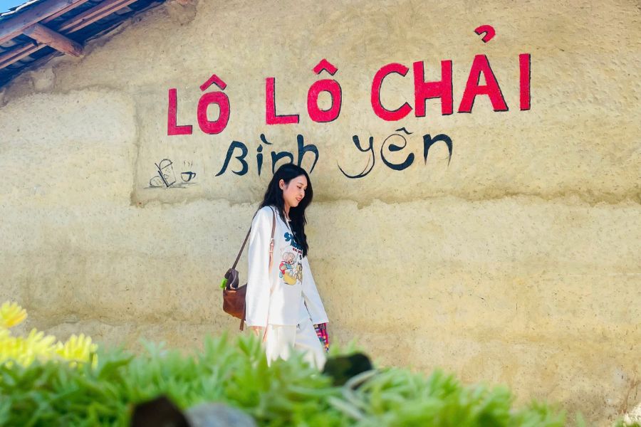 Tour du lịch Hà Giang - Làng Lô Lô Chải