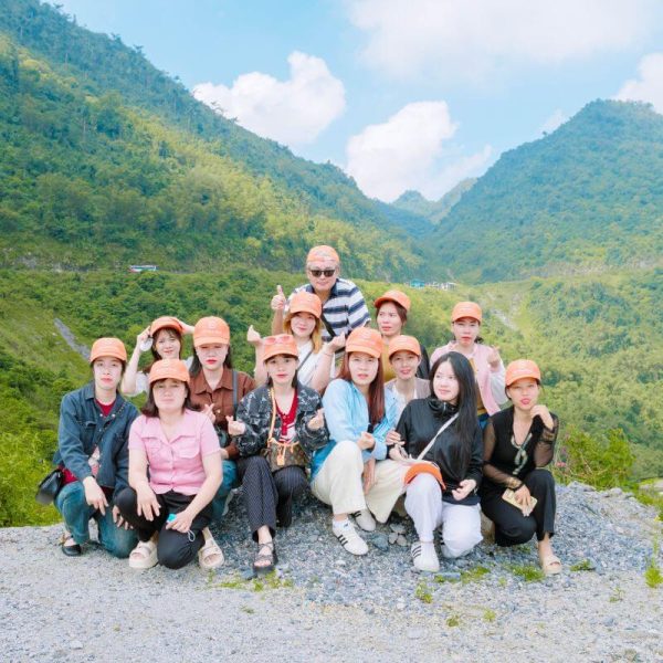 Trải nghiệm tour Tây Bắc chinh phục Đèo Đá Trắng