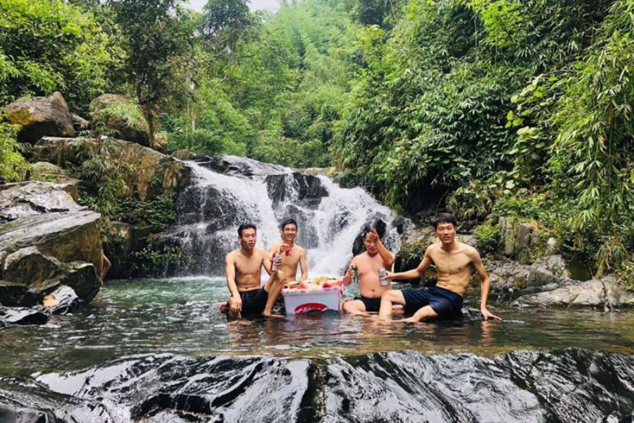 Ao Giời Suối Tiên - Thác Nước Hoang Dã Giữa Núi Rừng Thanh Sơn