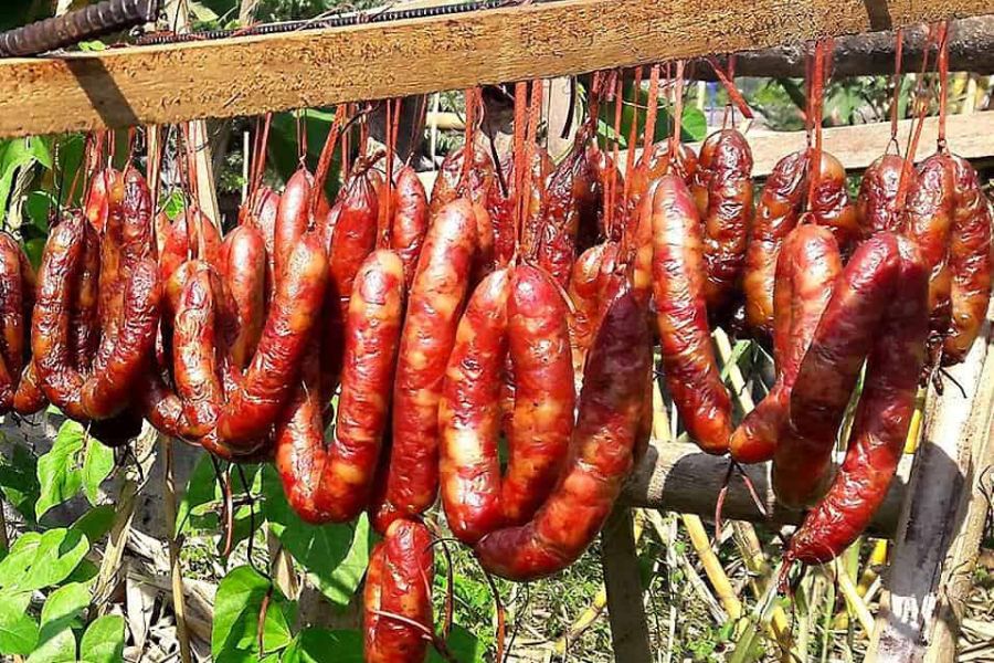 Lạp Sườn Hun Khói Ba Bể: Đậm Đà Cho Bữa Sáng Năng Động