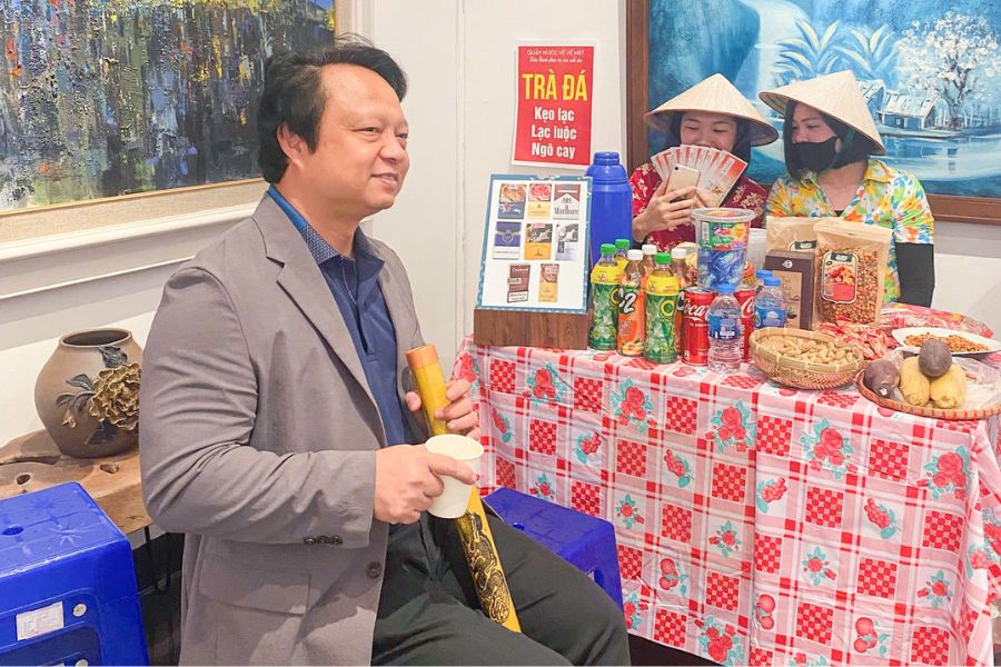 Gian hàng “Trà đá vỉa hè” độc đáo mở màn sự kiện