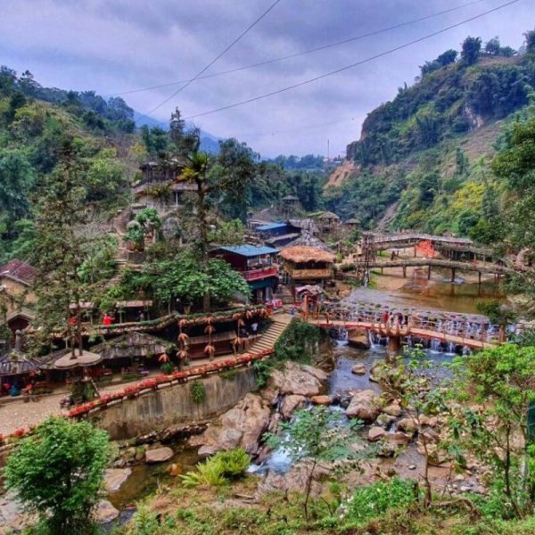 Bản Cát Cát - Tour Xuyên Việt Khởi Hành Từ Hồ Chí Minh 19 Ngày