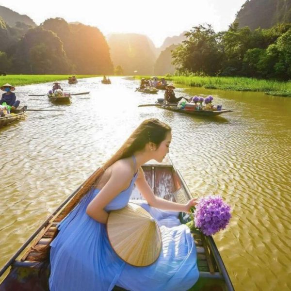 Tràng An - Tour Xuyên Việt Khởi Hành Từ Hà Nội 19 Ngày